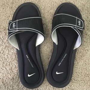 Nike Womens Slides